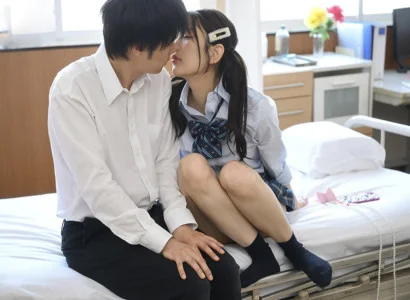 Đứa nam sinh yếu đuối bị khoa khôi đè ra địt trong lớp